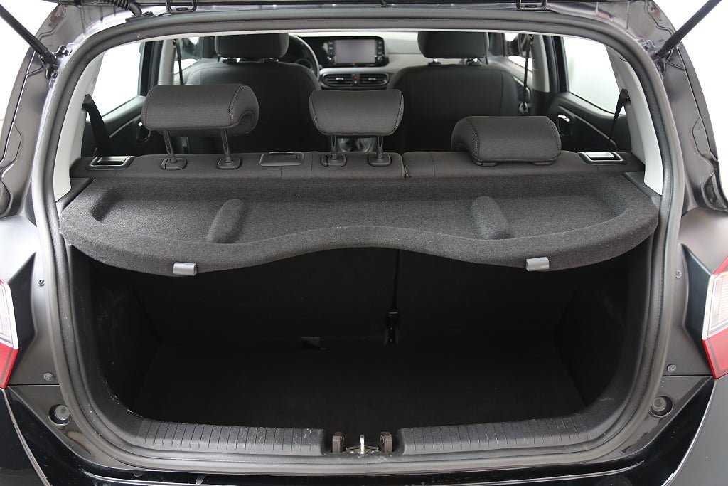 Vehicle Image 24