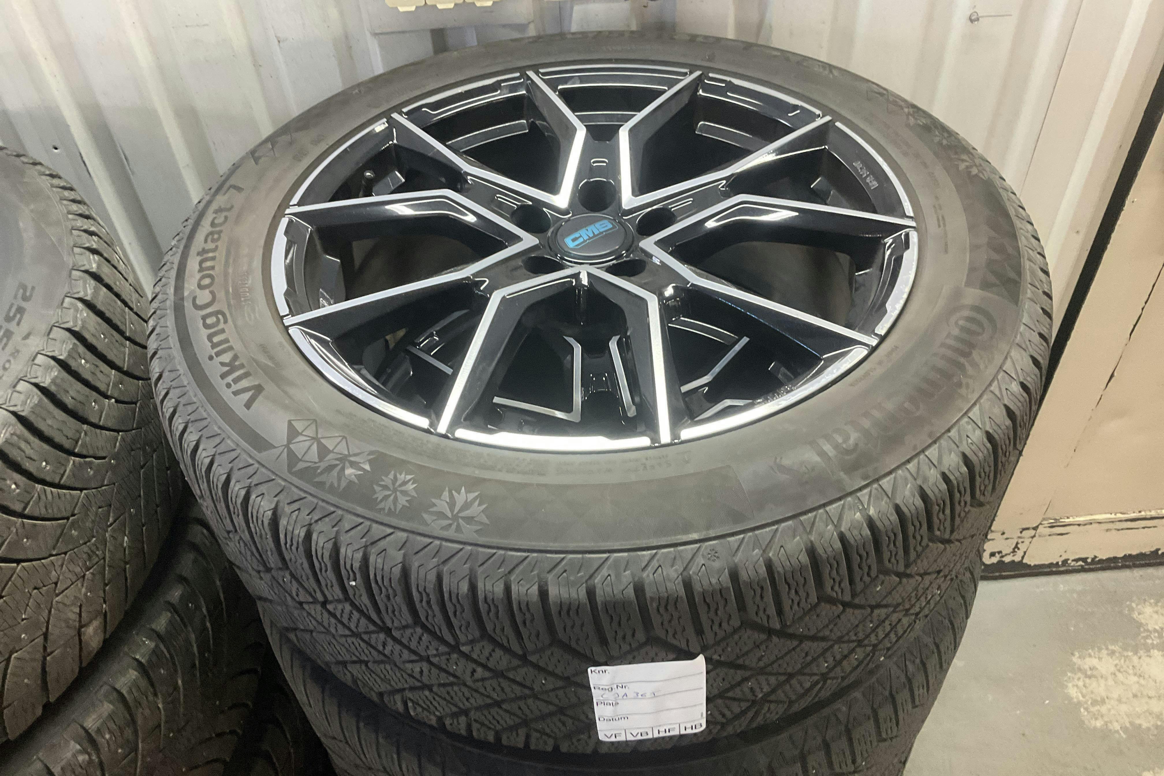 Vehicle Image 14