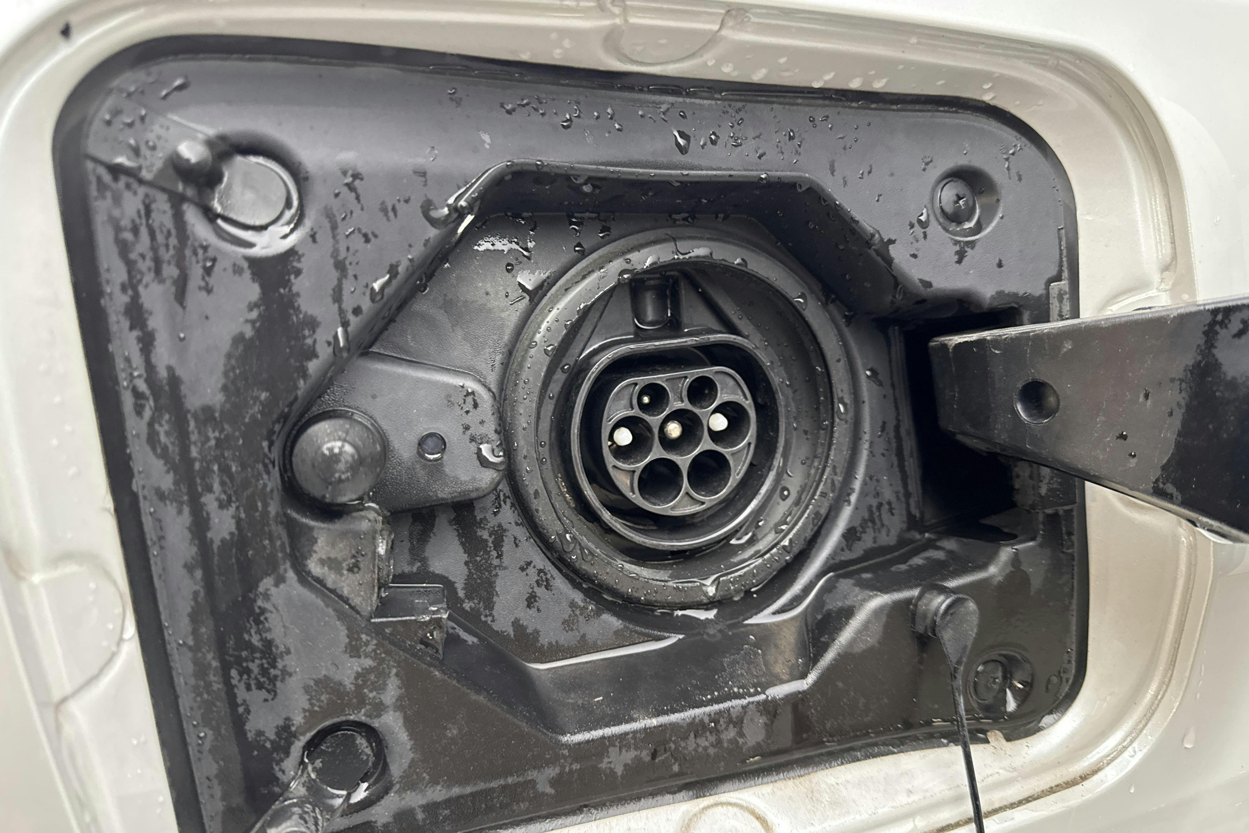 Vehicle Image 16