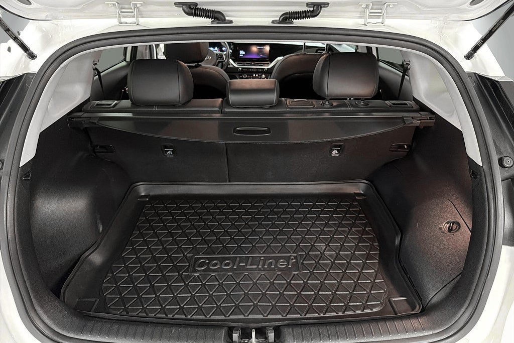 Vehicle Image 16