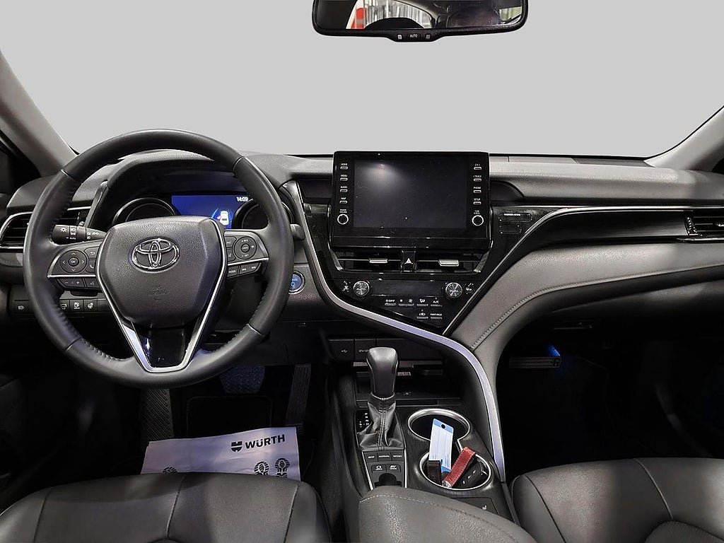 Vehicle Image 11