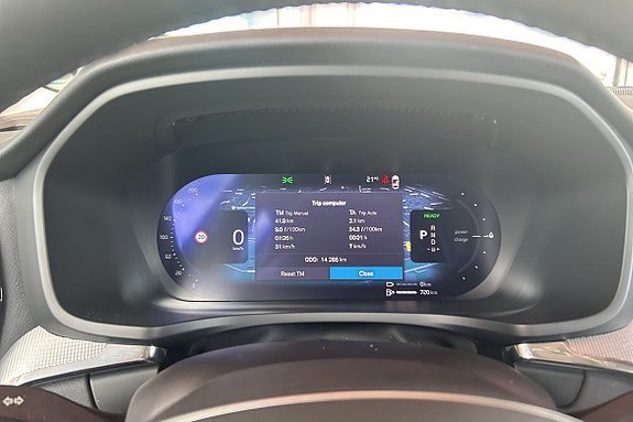 Vehicle Image 32