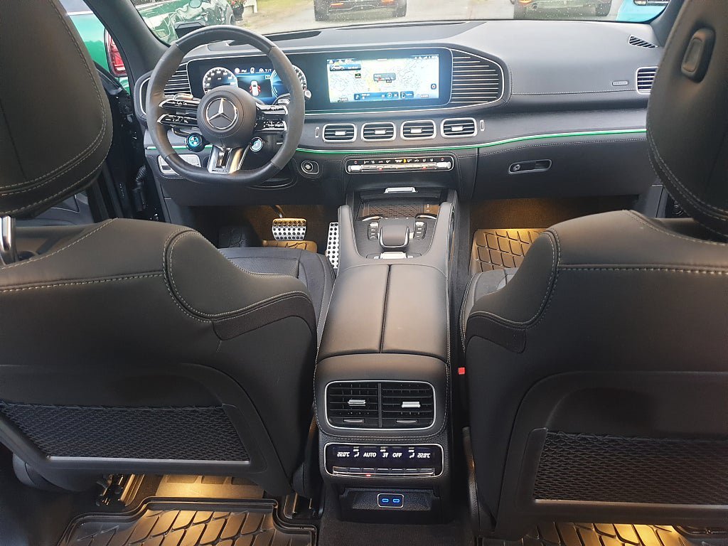 Vehicle Image 16