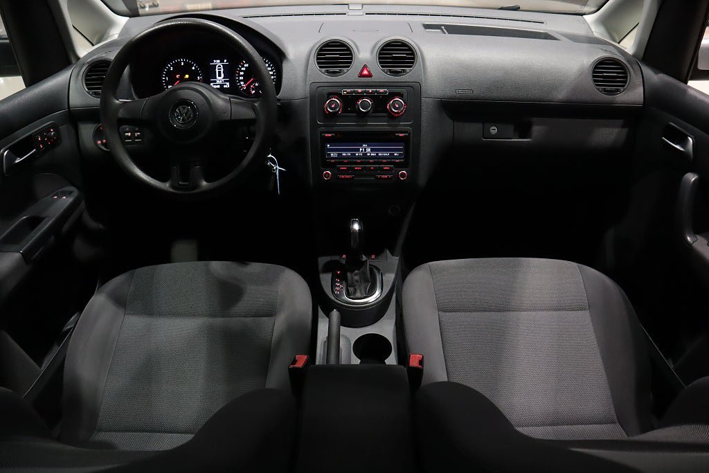 Vehicle Image 8