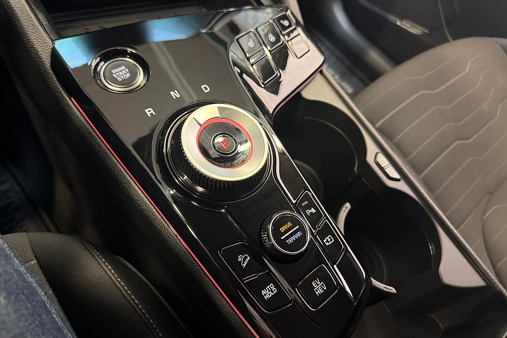 Vehicle Image 12