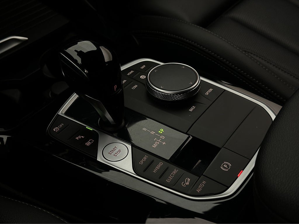 Vehicle Image 26