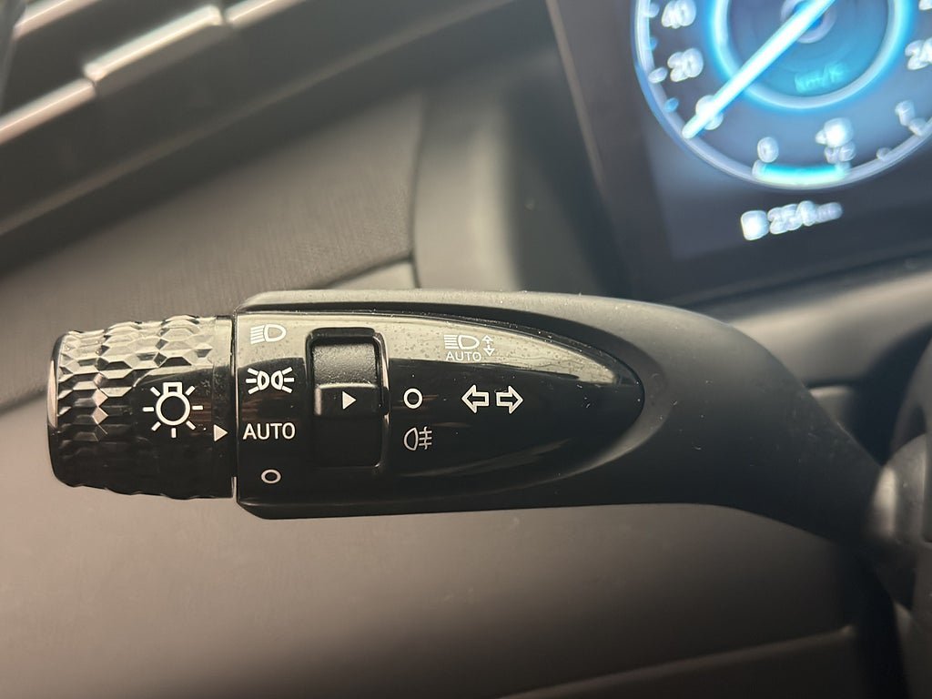 Vehicle Image 28