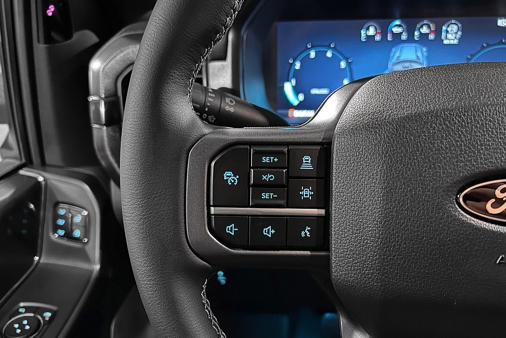 Vehicle Image 23