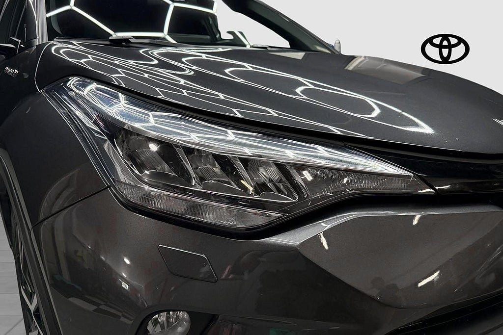 Vehicle Image 9