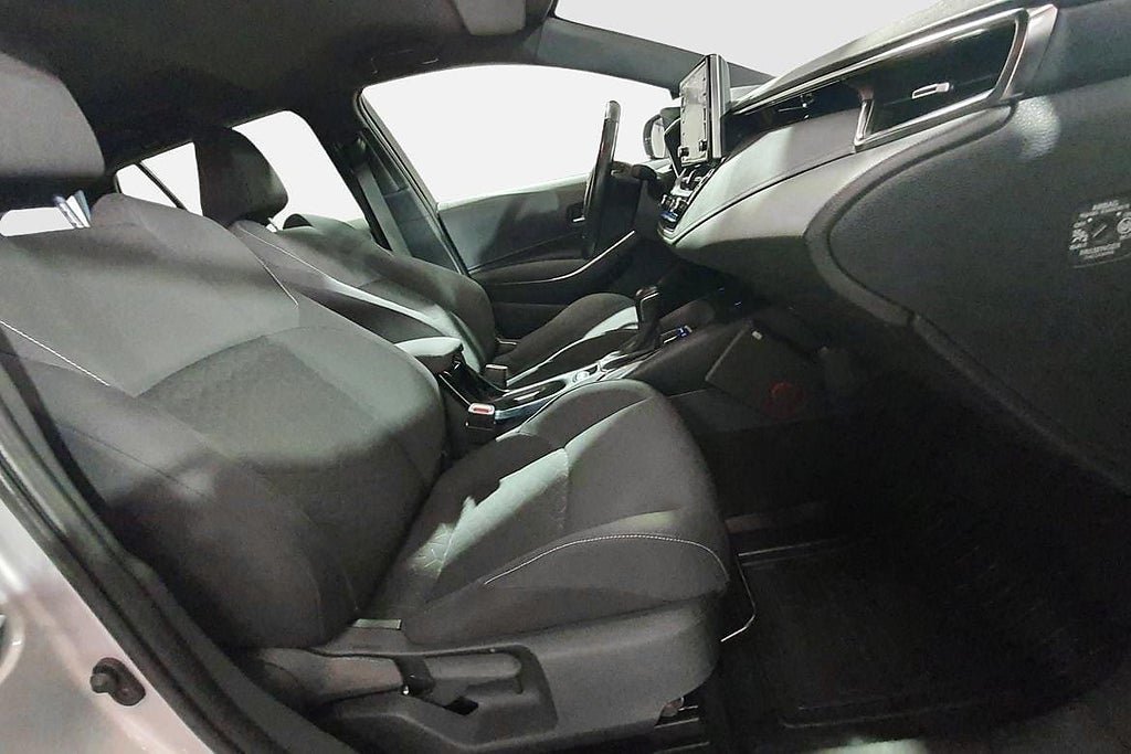 Vehicle Image 16