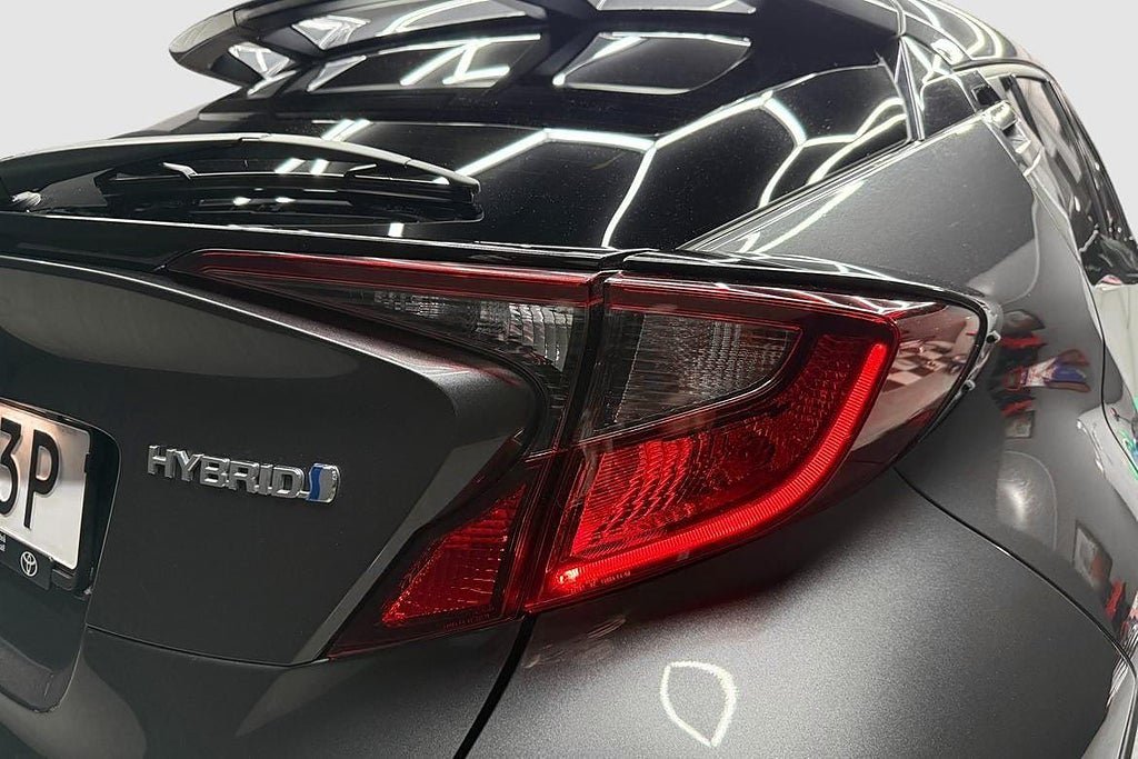 Vehicle Image 10