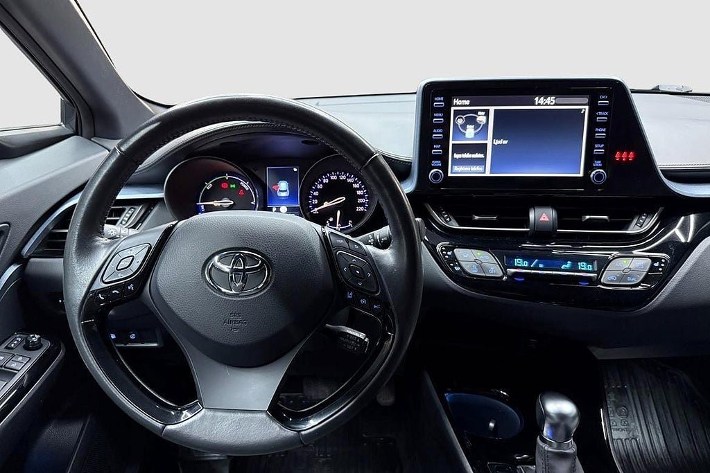 Vehicle Image 12