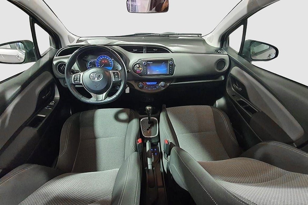 Vehicle Image 15