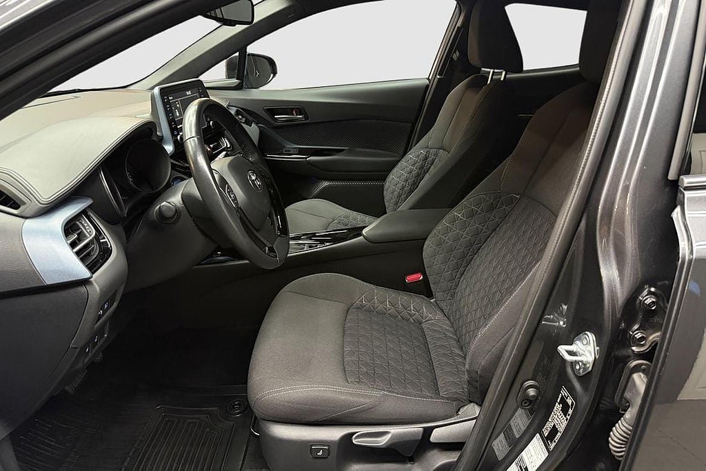 Vehicle Image 14