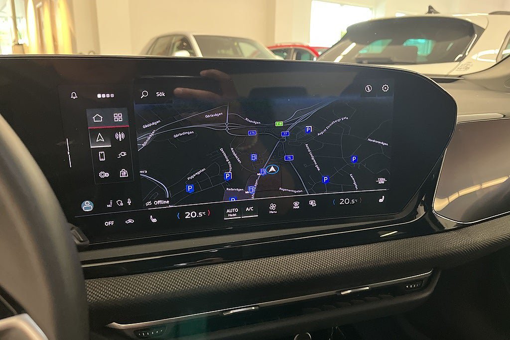 Vehicle Image 12