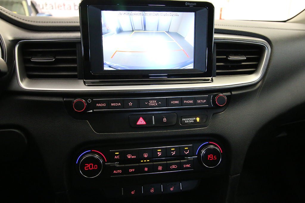 Vehicle Image 17