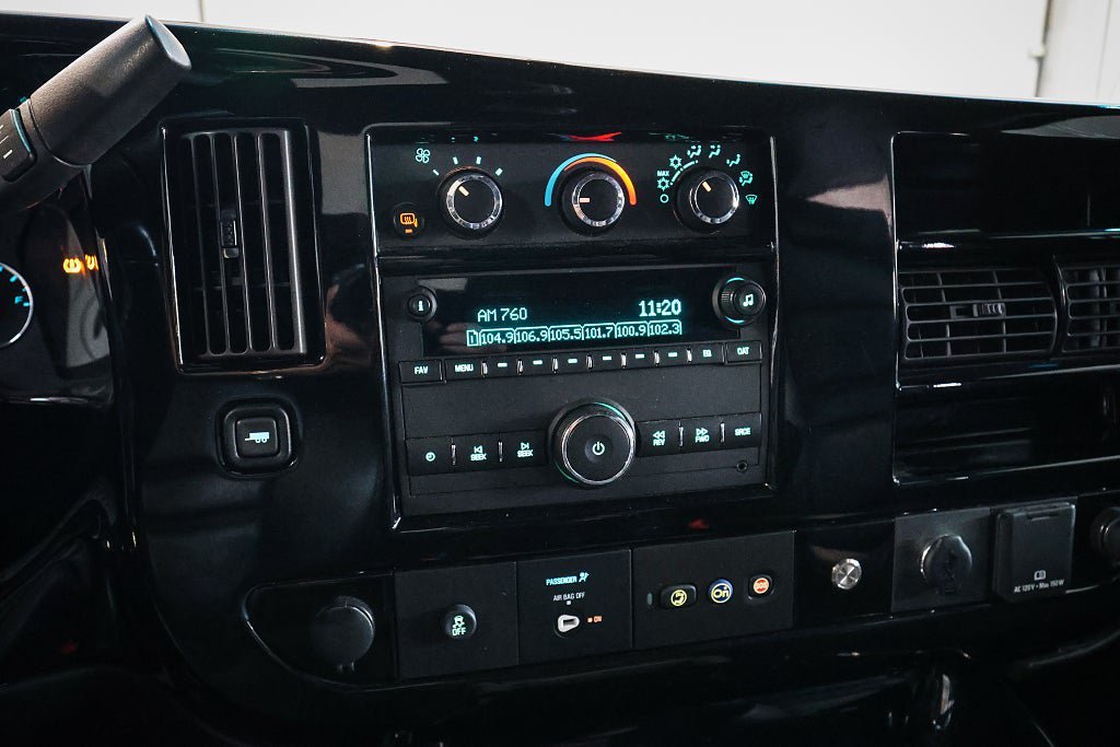 Vehicle Image 23