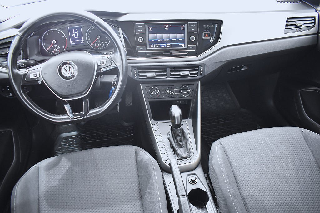 Vehicle Image 8