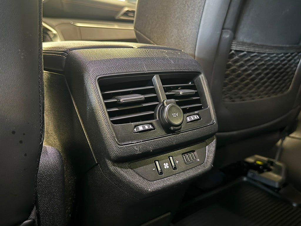 Vehicle Image 29