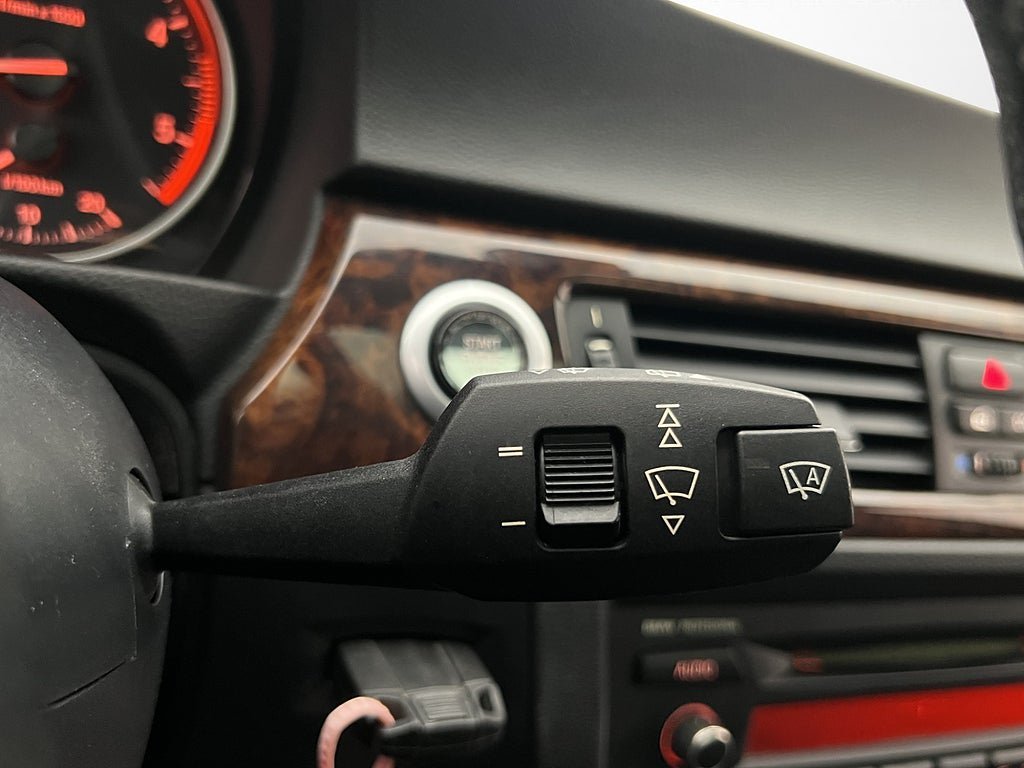 Vehicle Image 29