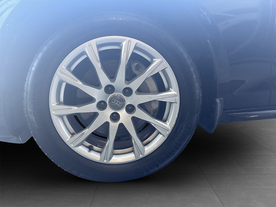 Vehicle Image 15