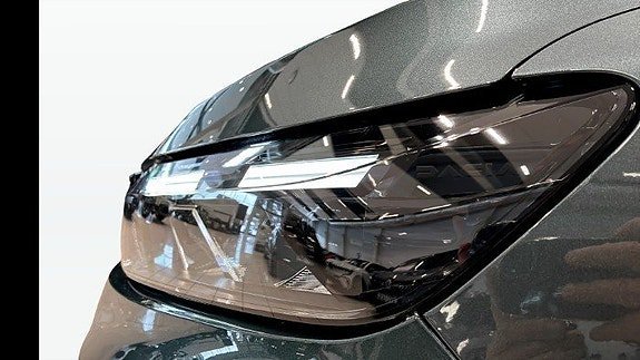 Vehicle Image 9