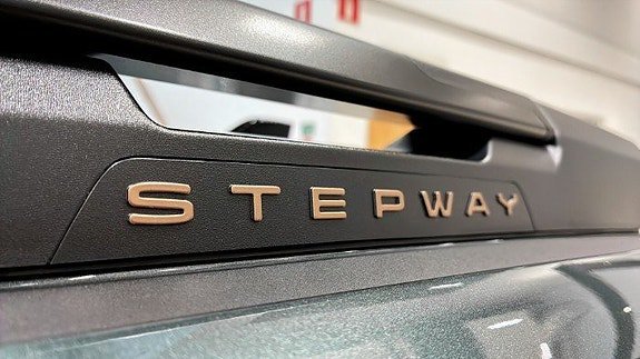 Vehicle Image 23
