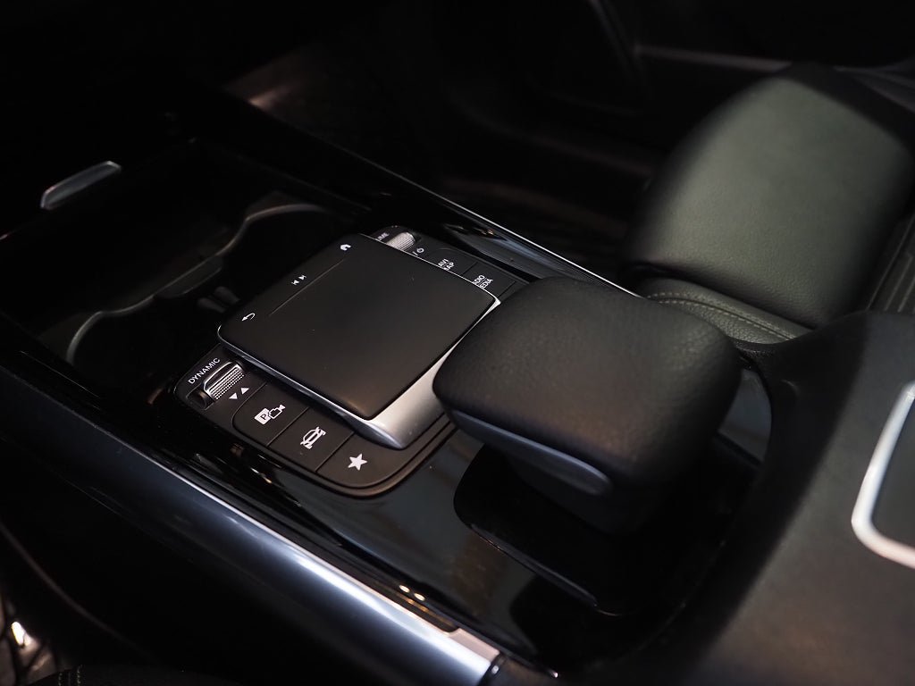 Vehicle Image 24