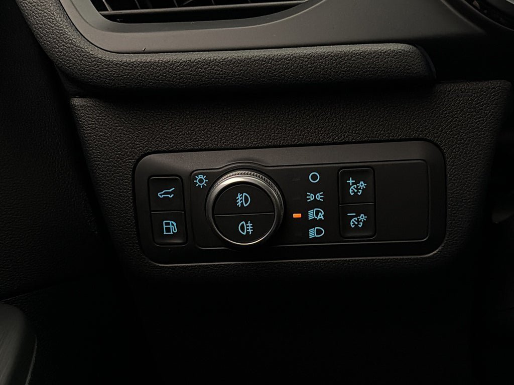 Vehicle Image 24