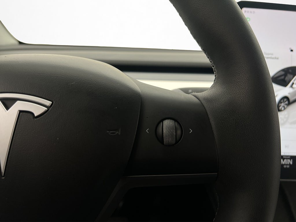 Vehicle Image 27