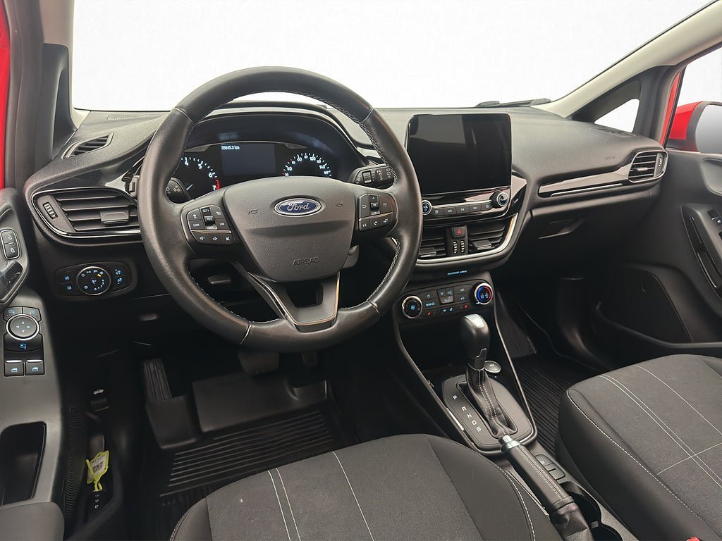 Vehicle Image 12
