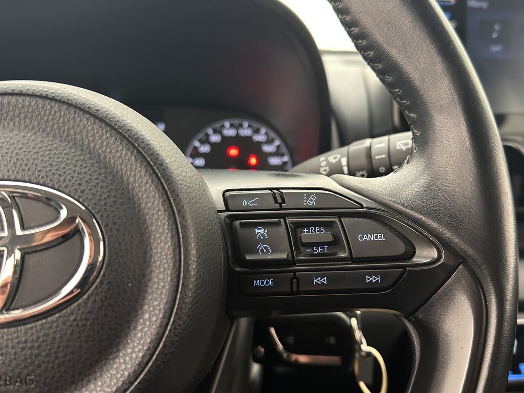 Vehicle Image 18