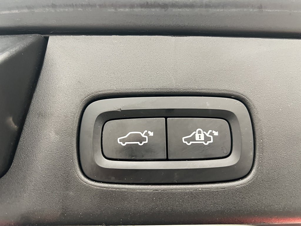 Vehicle Image 38