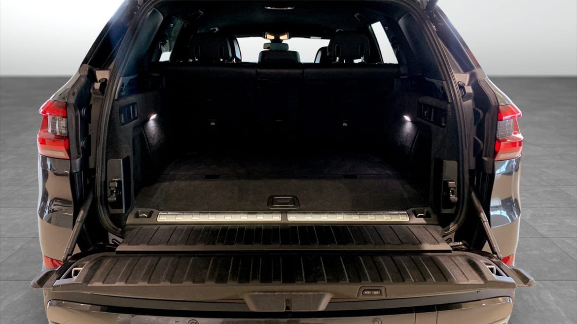 Vehicle Image 12