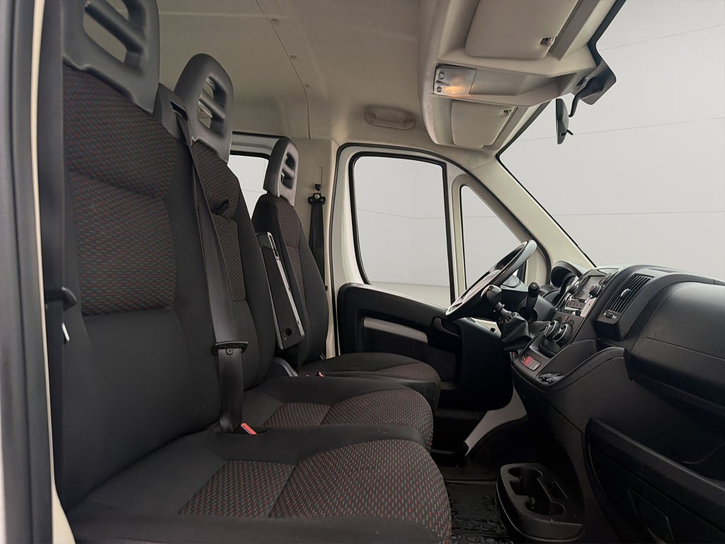 Vehicle Image 27