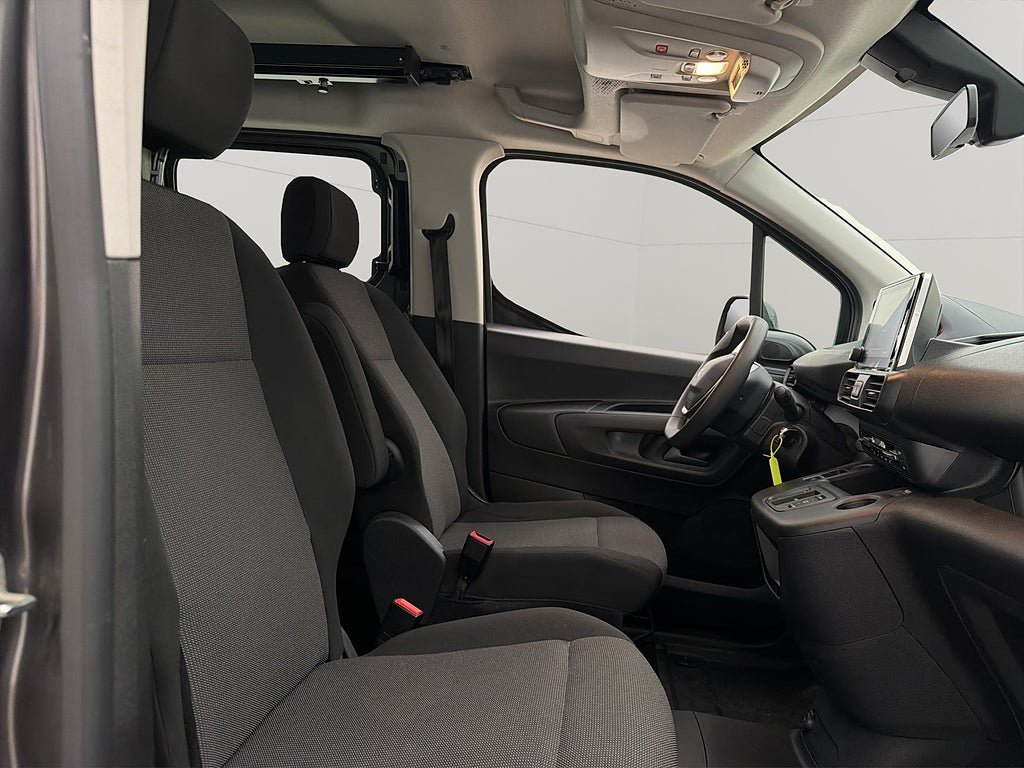 Vehicle Image 31