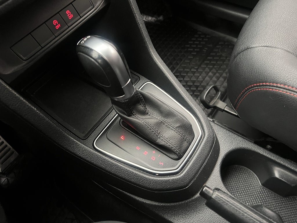 Vehicle Image 23