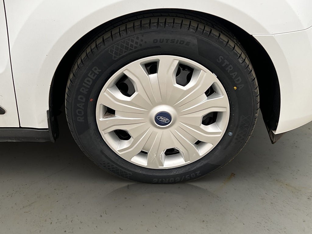 Vehicle Image 30