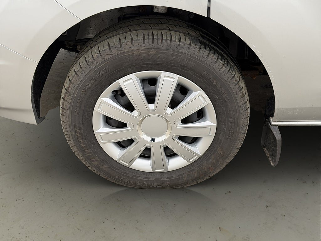 Vehicle Image 23