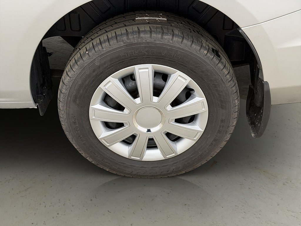 Vehicle Image 24