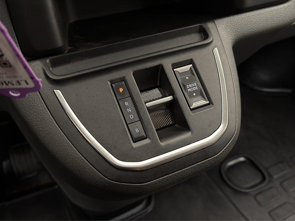 Vehicle Image 28
