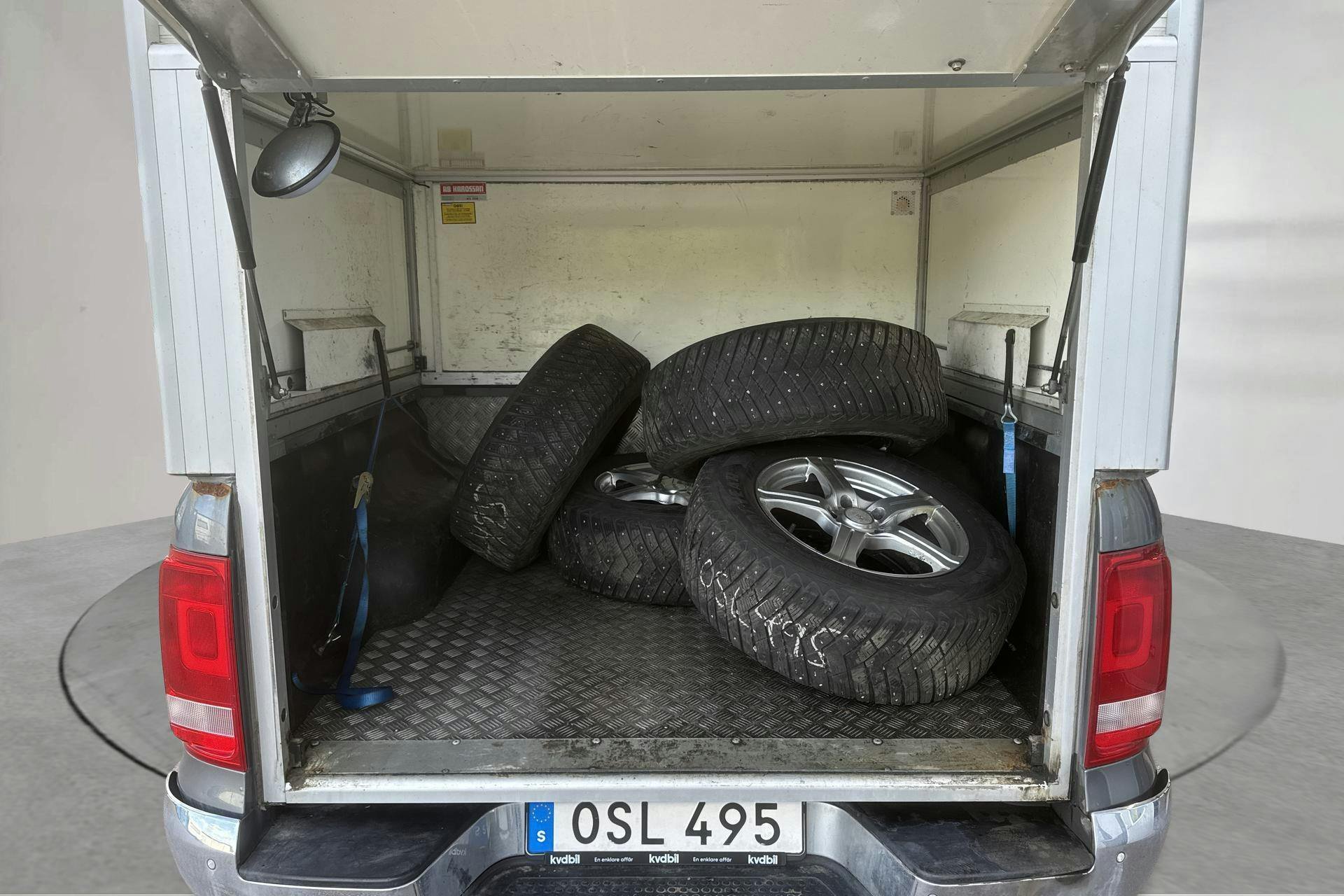 Vehicle Image 9