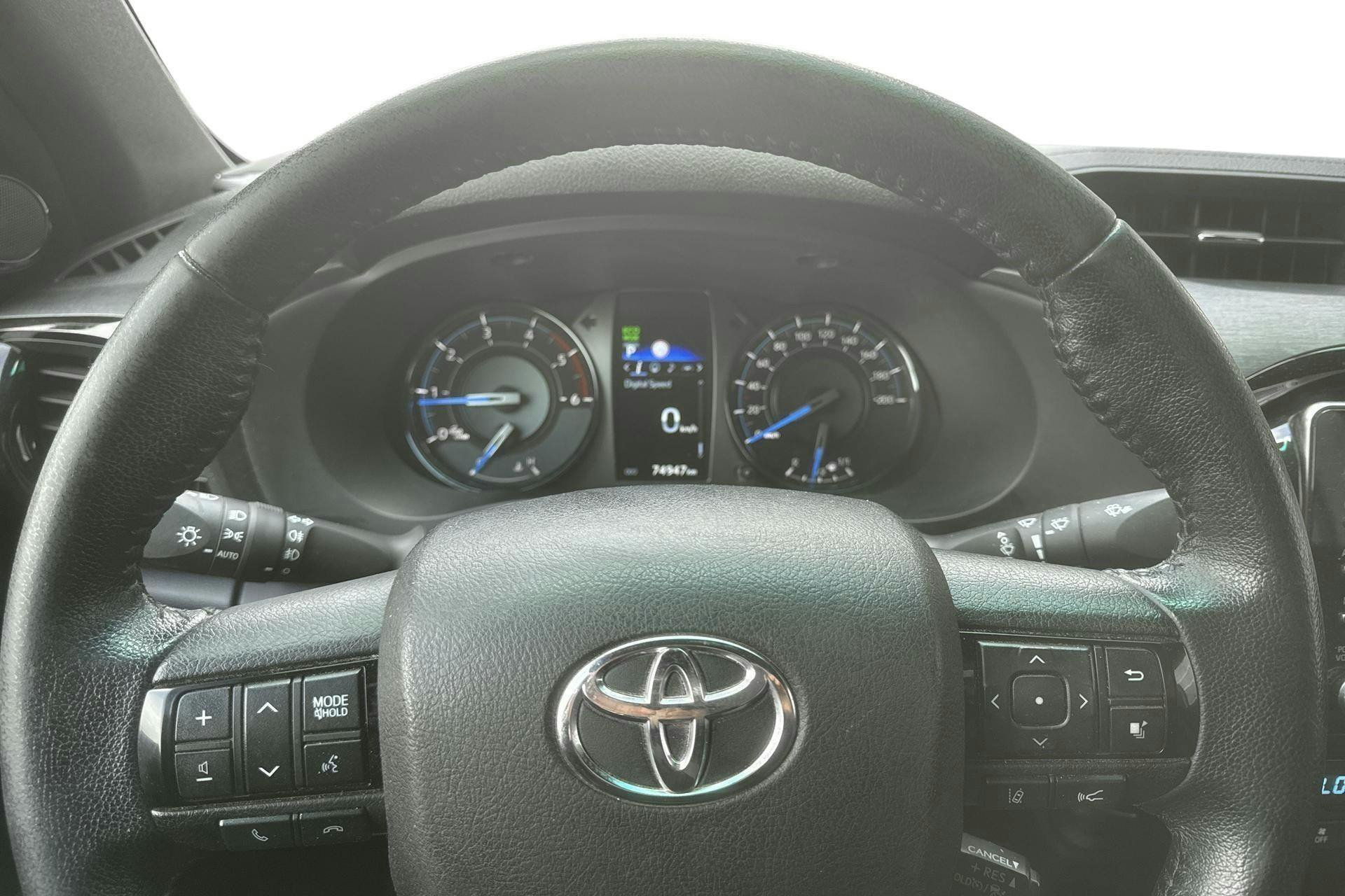 Vehicle Image 10