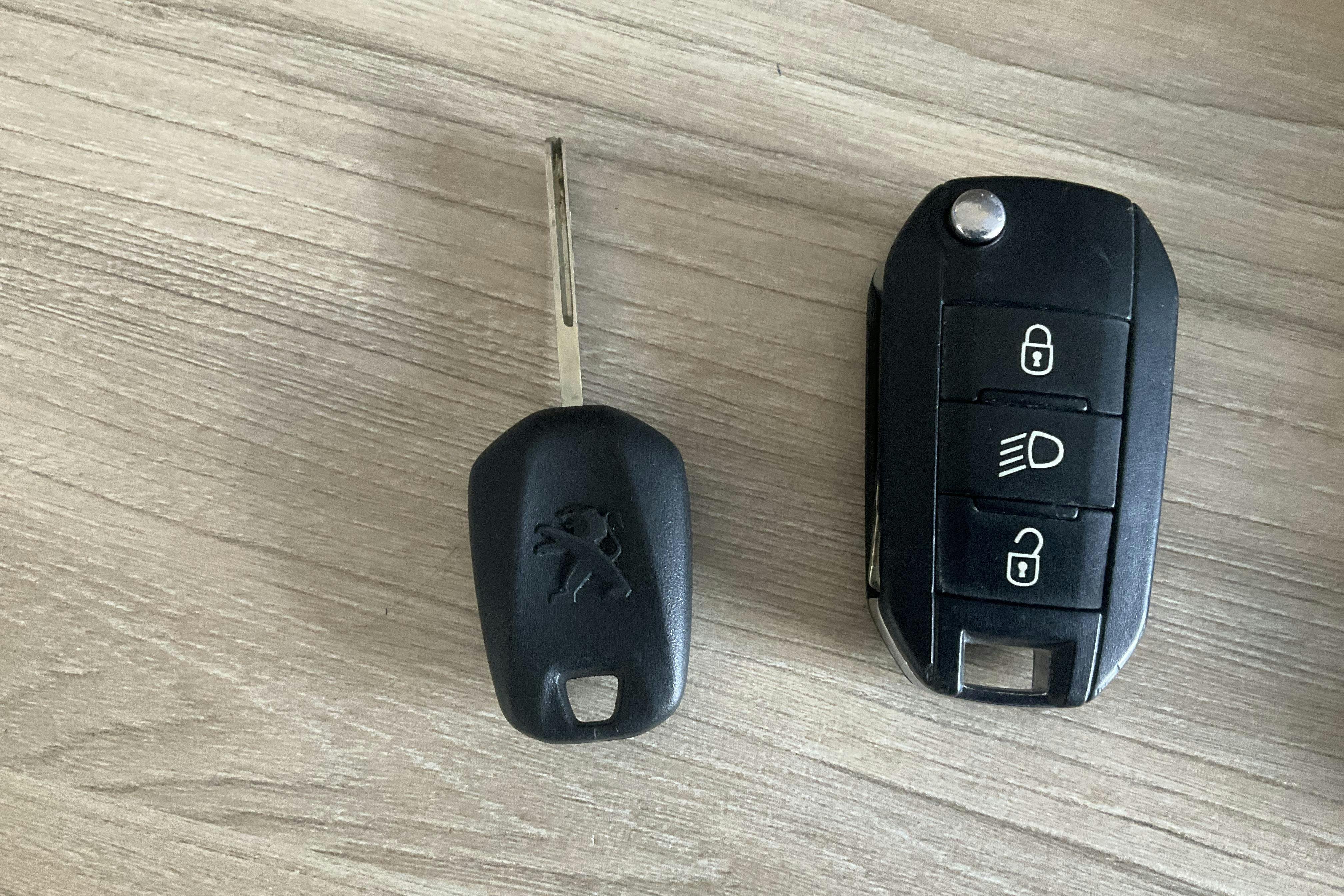 Vehicle Image 15