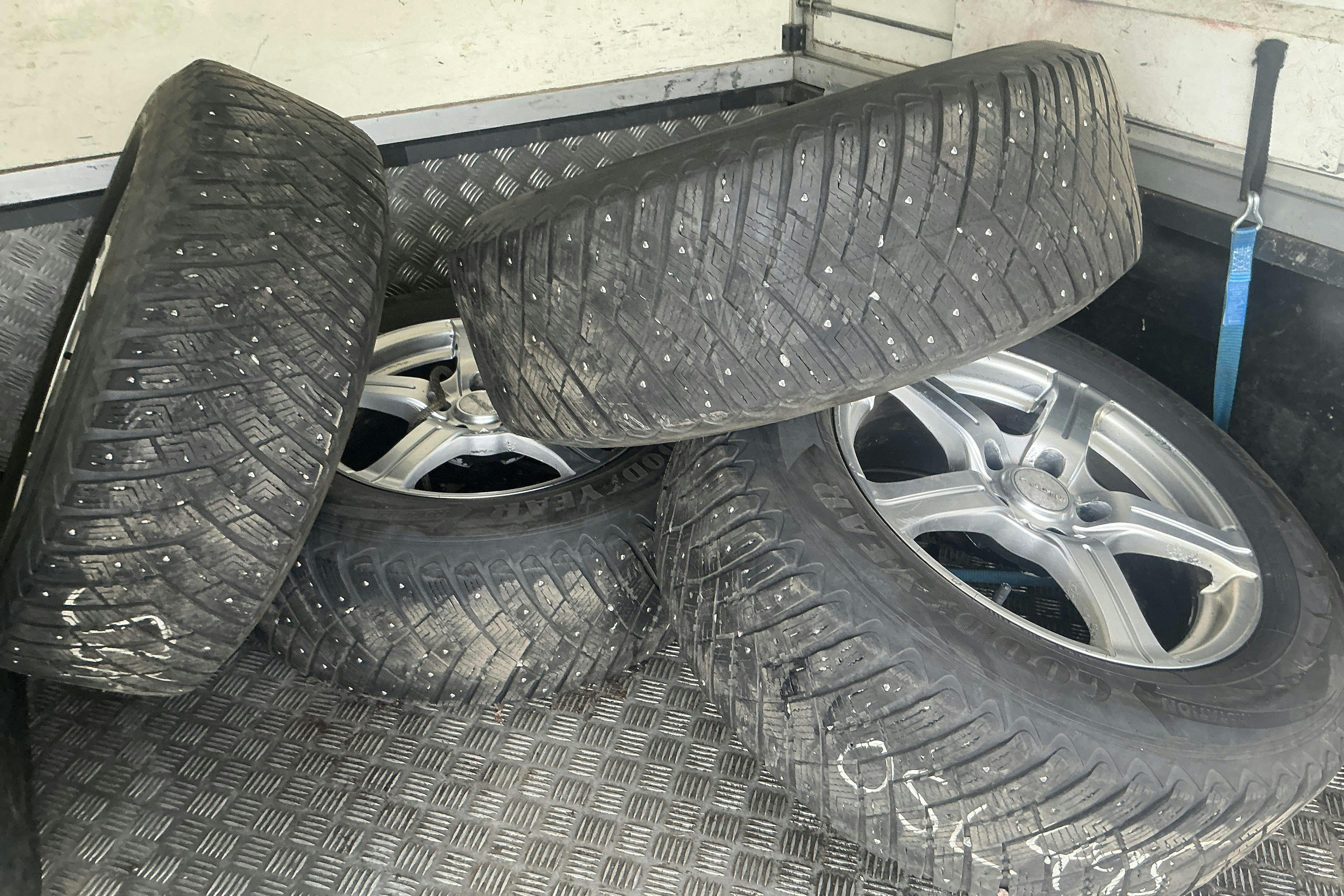 Vehicle Image 16
