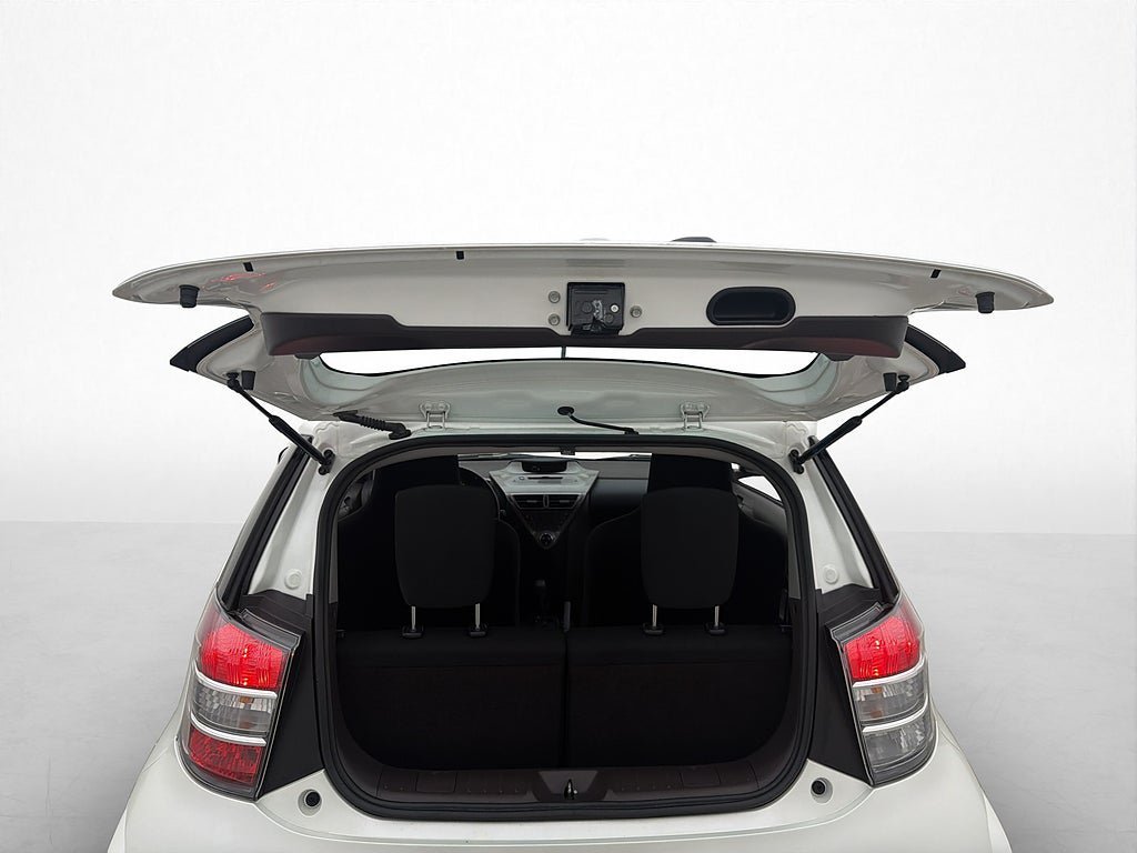 Vehicle Image 21