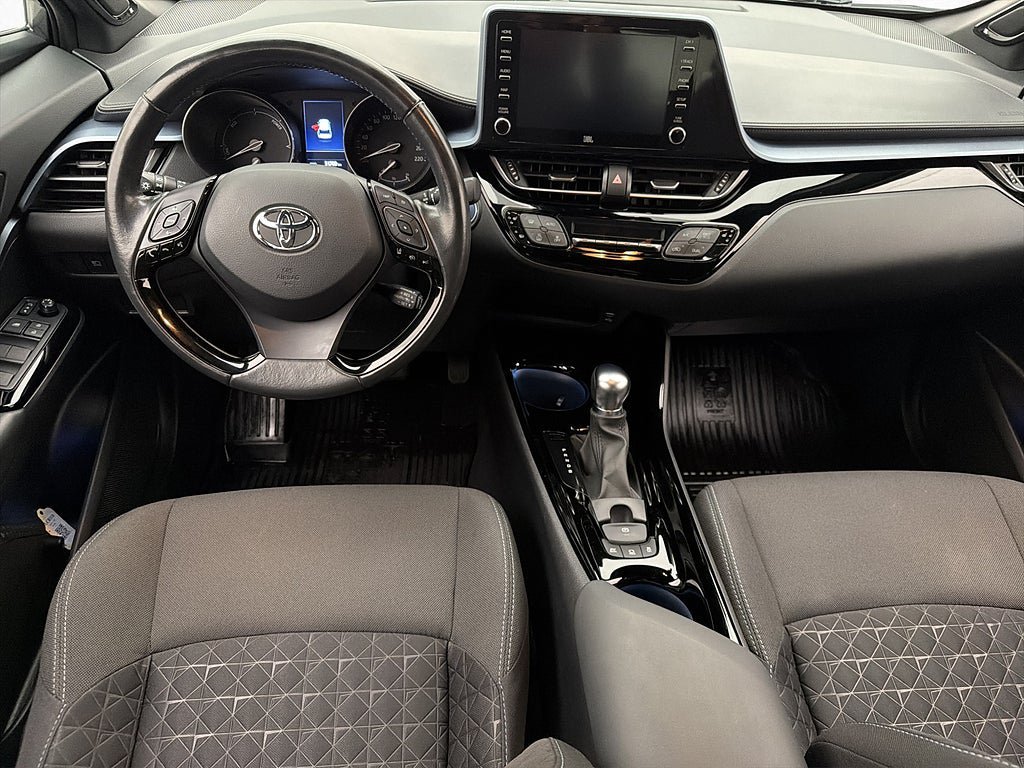 Vehicle Image 12