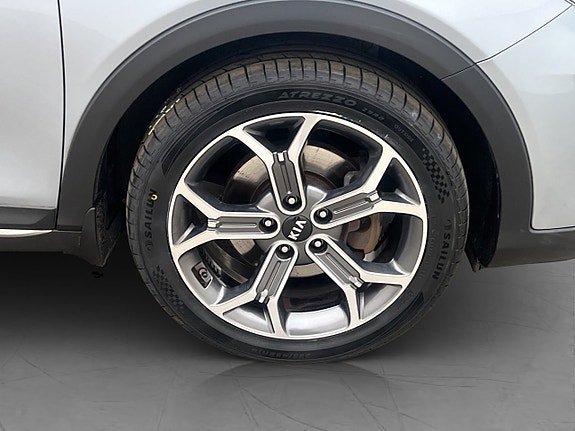 Vehicle Image 32