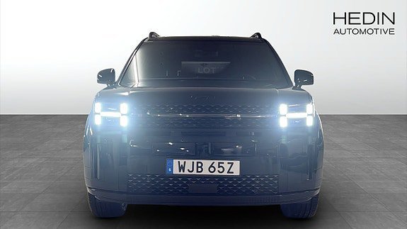 Vehicle Image 8