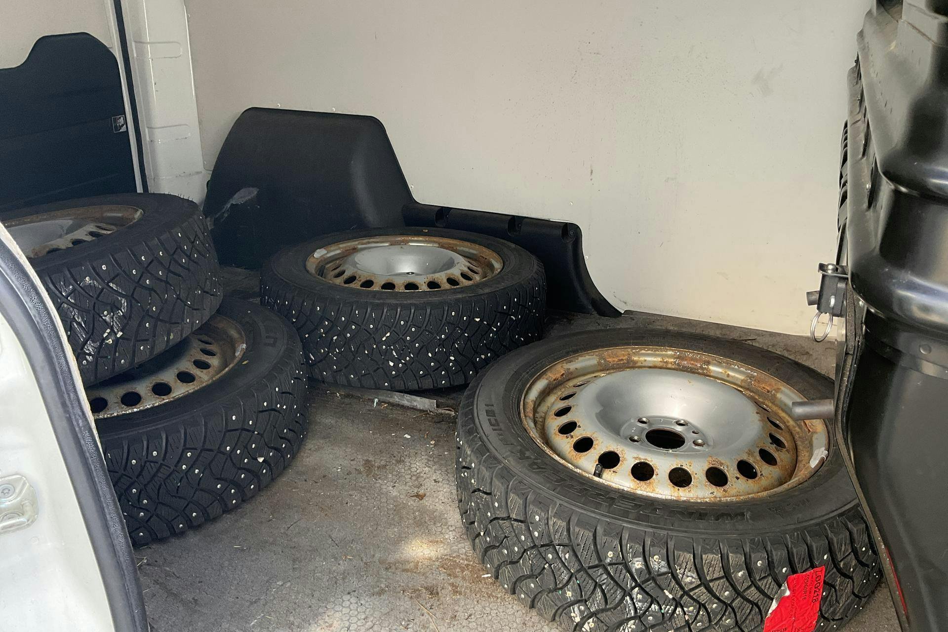 Vehicle Image 8